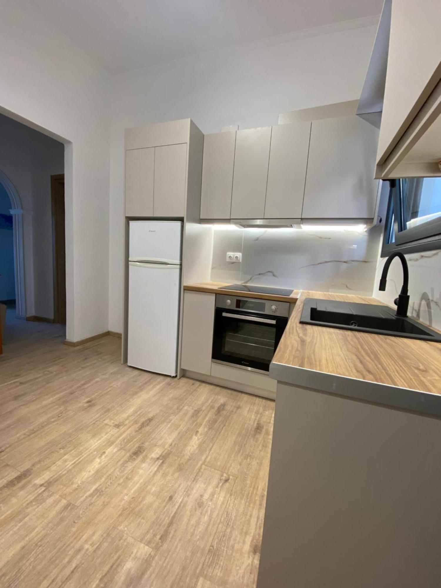 Akrogiali Apartments บาร์บาตี ภายนอก รูปภาพ