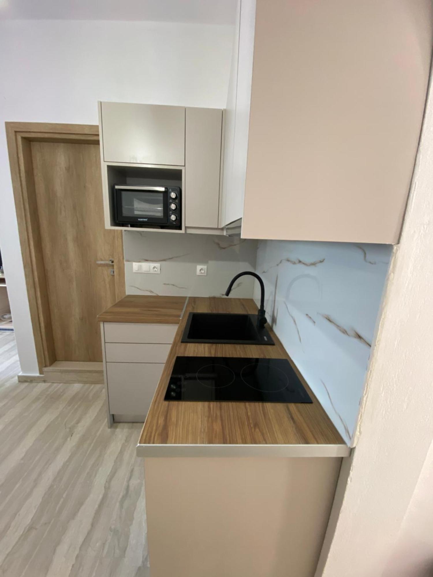 Akrogiali Apartments บาร์บาตี ภายนอก รูปภาพ